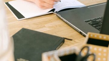 Key Differences Between Blog and News Templates in Bootstrap